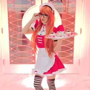 Persona 5 Maid Cosplay (Futaba/Makoto)